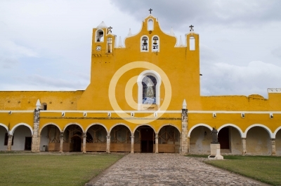 izamal, la ciudad amarilla in Yucatan, mexico